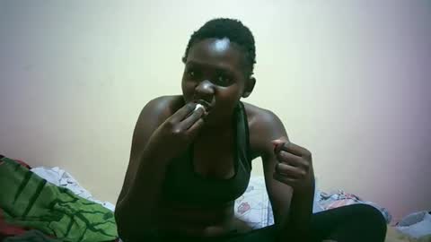 Snapshot of sweet_katrina2 chatting on March 2025 12:42:02 AM millarn online show from March 2025 12:42:02 AM