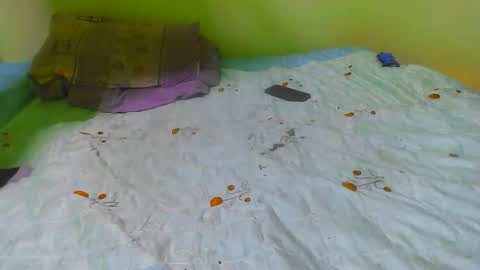 Snapshot of sweet_katrina2 chatting on October 2025 02:15:02 PM millarn online show from October 2025 02:15:02 PM