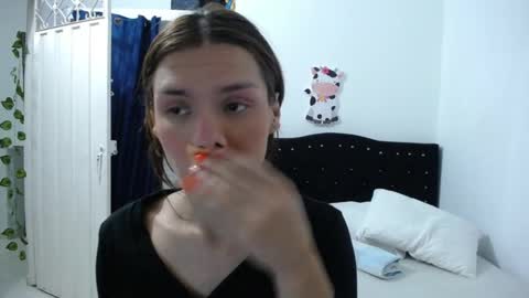 Snapshot of sweet_lady_16 chatting on December 2024 11:31:01 PM Lady online show from December 2024 11:31:01 PM