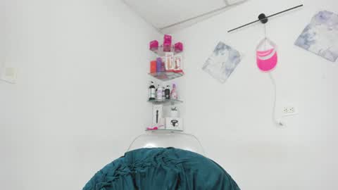 sweet_litle online show from July 2026 05:35:01 AM