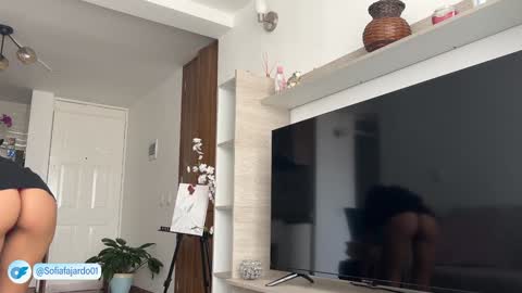 Snapshot of sweet_littleee chatting on October 2025 07:32:02 PM free private online show from October 2025 07:32:02 PM