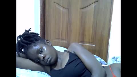 Snapshot of sweet_lma chatting on June 2026 01:05:02 PM sweet_lma online show from June 2026 01:05:02 PM