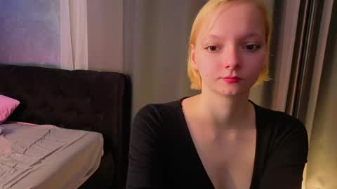 Lana online show from April 2026 04:21:02 PM