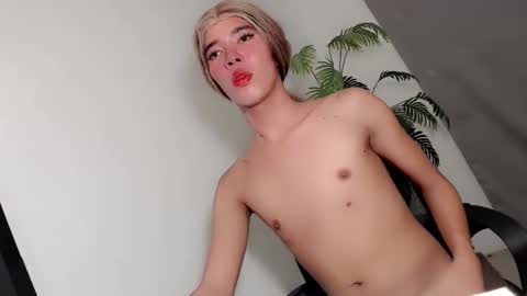 sweet_melody69 online show from April 2026 06:34:02 PM