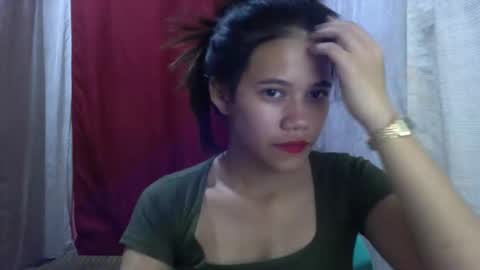 sweet_milkshake2004 online show from October 2025 04:11:01 AM