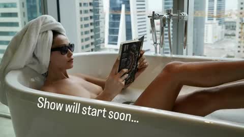 Snapshot of sweet_moan chatting on April 2026 08:01:01 AM Dana online show from April 2026 08:01:01 AM