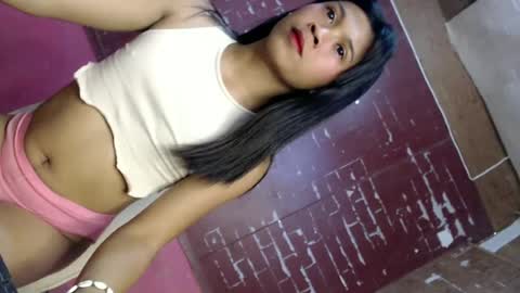 nathalie online show from June 2026 12:50:01 AM