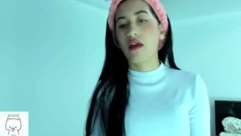 Nhaomy online show from November 2025 06:52:02 PM