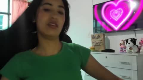 Nhaomy online show from December 2025 09:08:02 PM