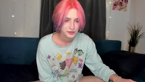 kira online show from September 2025 08:33:02 PM