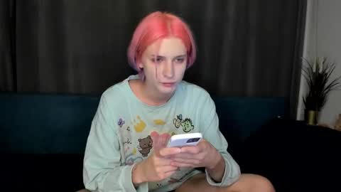 kira online show from September 2025 10:32:02 PM