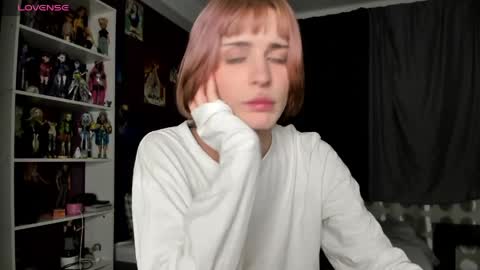 Snapshot of sweet_peach__ chatting on April 2026 07:09:02 PM kira online show from April 2026 07:09:02 PM
