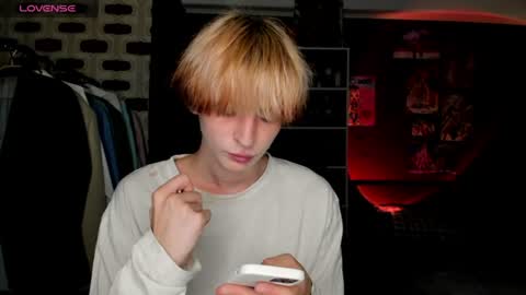 Snapshot of sweet_peach__ chatting on June 2026 07:58:02 PM kira online show from June 2026 07:58:02 PM