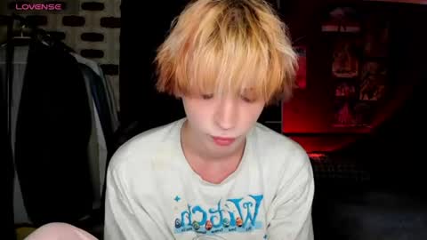 Snapshot of sweet_peach__ chatting on June 2026 06:53:02 PM kira online show from June 2026 06:53:02 PM