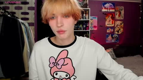 Snapshot of sweet_peach__ chatting on July 2026 08:59:02 PM kira online show from July 2026 08:59:02 PM