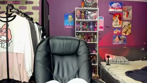 Snapshot of sweet_peach__ chatting on July 2026 08:52:02 PM kira online show from July 2026 08:52:02 PM