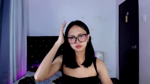 Snapshot of sweet_savii chatting on May 2026 10:44:02 AM lovesavii online show from May 2026 10:44:02 AM
