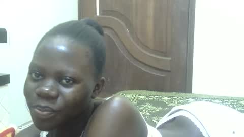 Snapshot of sweet_sharon01 chatting on September 2025 06:23:02 AM Sharon online show from September 2025 06:23:02 AM