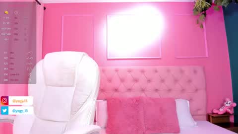 Yeileen online show from March 2025 05:49:01 PM