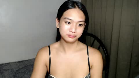 Snapshot of sweet_tenshi chatting on July 2026 07:00:02 PM tenshi online show from July 2026 07:00:02 PM
