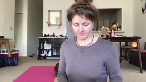 Heidi Brenner - Please check bio for schedule  FAQ online show from June 2026 12:33:02 PM
