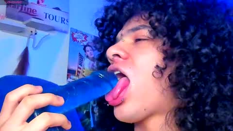 Steven independent model online show from February 2025 04:47:02 PM