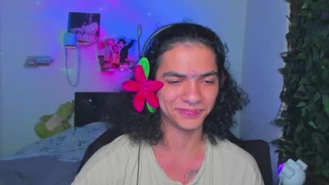 Steven independent model online show from April 2026 02:10:01 PM