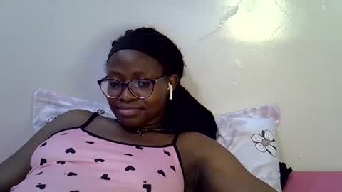 Snapshot of sweet_zarah chatting on April 2026 12:29:02 PM sweet_zarah online show from April 2026 12:29:02 PM