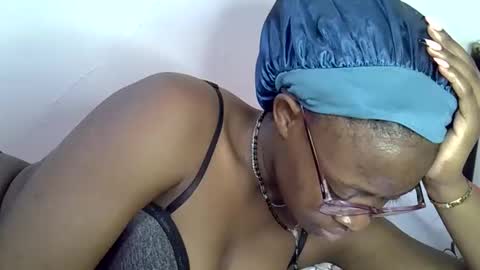 Snapshot of sweet_zarah chatting on May 2026 05:46:02 AM sweet_zarah online show from May 2026 05:46:02 AM