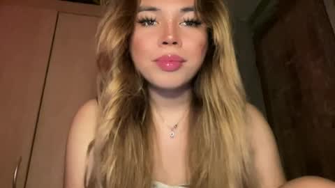 Snapshot of sweetalexa19 chatting on July 2026 04:05:02 AM alexa your one and only queen online show from July 2026 04:05:02 AM