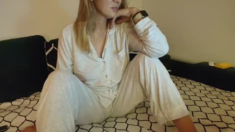 Ania online show from January 2025 03:15:01 AM