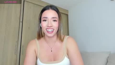 Camila online show from February 2025 08:33:01 PM