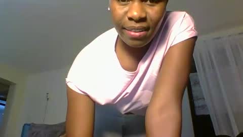 Snapshot of sweetass_02 chatting on December 2024 06:53:01 PM bianca online show from December 2024 06:53:01 PM