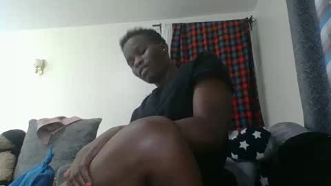 Snapshot of sweetass_02 chatting on December 2024 12:23:02 PM bianca online show from December 2024 12:23:02 PM