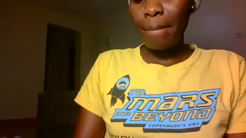 Snapshot of sweetass_02 chatting on January 2025 10:06:01 PM bianca online show from January 2025 10:06:01 PM