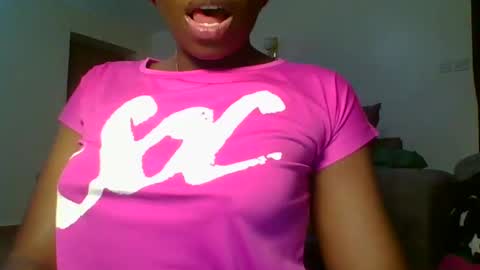 Snapshot of sweetass_02 chatting on February 2025 09:44:02 PM bianca online show from February 2025 09:44:02 PM