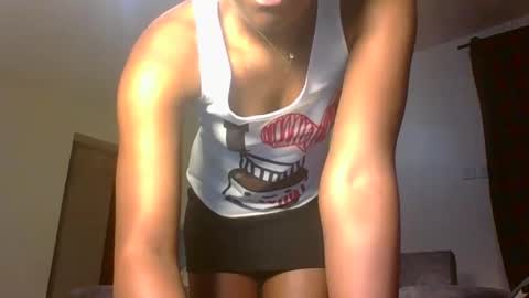 Snapshot of sweetass_02 chatting on March 2025 09:14:02 PM bianca online show from March 2025 09:14:02 PM