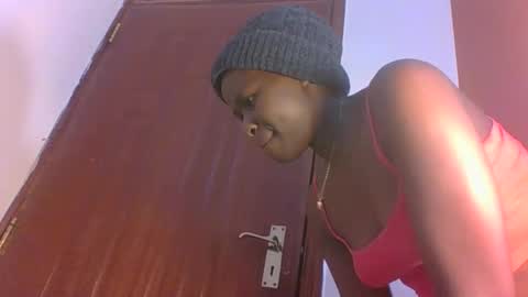 Snapshot of sweetass_02 chatting on October 2025 09:29:01 AM bianca online show from October 2025 09:29:01 AM