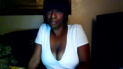 Snapshot of sweetaztea chatting on September 2025 02:11:02 AM sweetaztee online show from September 2025 02:11:02 AM