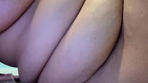 sweetbabe4u27 online show from November 2025 06:58:01 AM