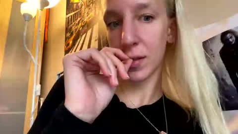 MayaBlonde online show from September 2025 01:22:02 PM