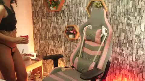 Snapshot of sweetbonii chatting on July 2026 07:53:01 PM Salom independent model online show from July 2026 07:53:01 PM