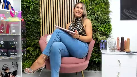 Snapshot of sweetcherry30_ chatting on October 2025 06:01:01 AM Cherry online show from October 2025 06:01:01 AM