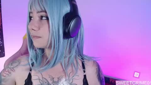       Independent model online show from September 2025 05:00:01 AM