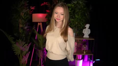 Lina online show from February 2026 08:35:02 AM