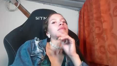 Snapshot of sweetdam12 chatting on February 2025 08:24:01 PM sweetdam12 online show from February 2025 08:24:01 PM