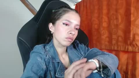 Snapshot of sweetdam12 chatting on February 2025 08:25:02 PM sweetdam12 online show from February 2025 08:25:02 PM