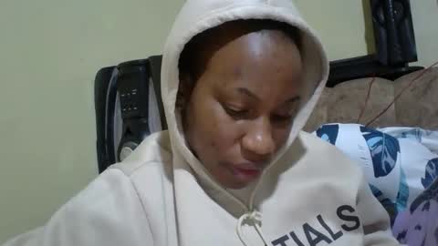 sweetdiva2012 online show from October 2025 08:08:01 PM