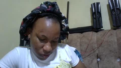 sweetdiva2012 online show from October 2025 02:10:01 AM