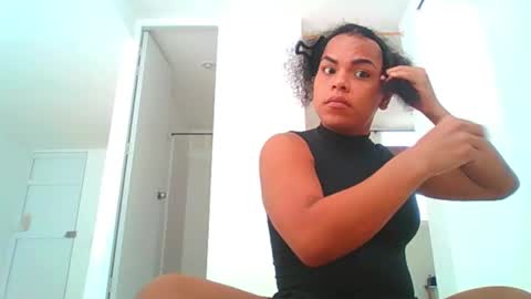Snapshot of sweetdoll6 chatting on September 2025 01:24:02 PM Sweet Doll online show from September 2025 01:24:02 PM
